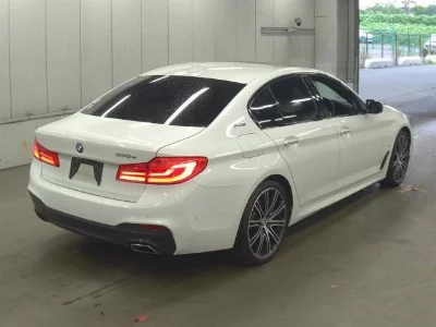 BMW 5 SERIES