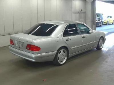 MERCEDES BENZ E CLASS