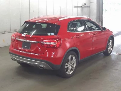 MERCEDES BENZ GLA