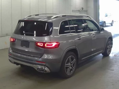 MERCEDES BENZ GLB
