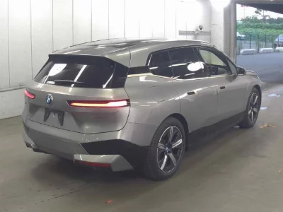 BMW IX