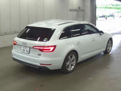 AUDI A4 AVANTE