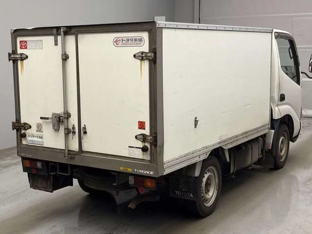Toyota ToyoAce  с аукциона в Японии