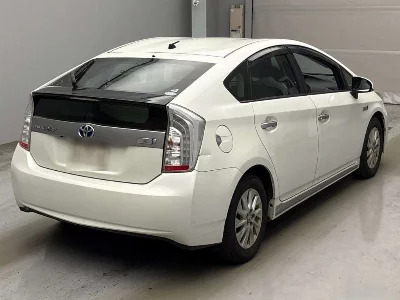 Toyota Prius PHV