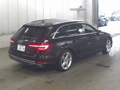 AUDI A4 AVANTE
