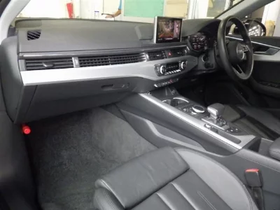 AUDI A4 AVANTE