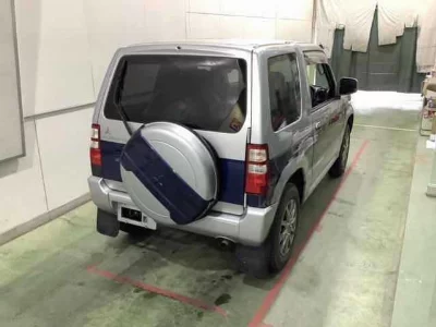 MITSUBISHI PAJERO MINI