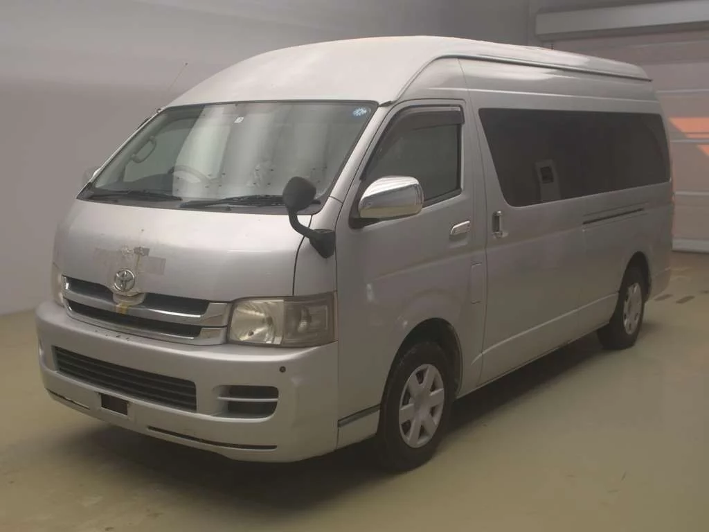 Toyota HiAce  с аукциона в Японии