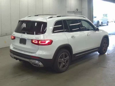 MERCEDES BENZ GLB