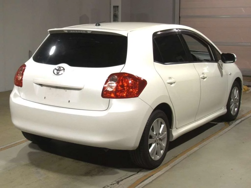 Toyota Auris  с аукциона в Японии