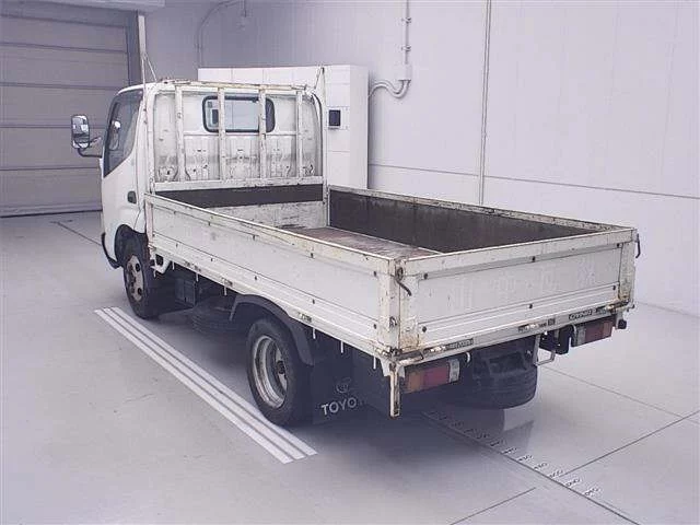 Toyota Dyna  с аукциона в Японии