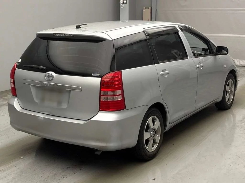 Toyota Wish  с аукциона в Японии