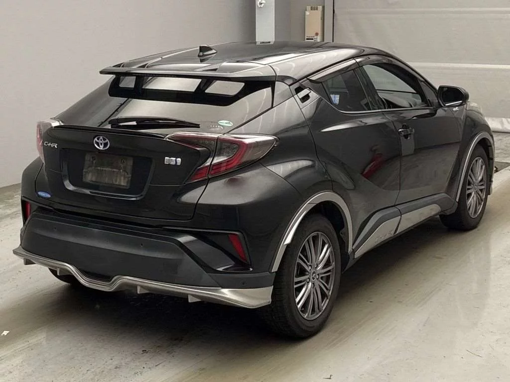 Toyota C-HR  с аукциона в Японии