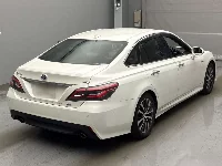 Цена авто Toyota CROWN HYBRID с аукционов Японии, номер кузова AZSH20, пробег 124 000, оценка 8