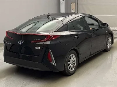 Toyota Prius PHV