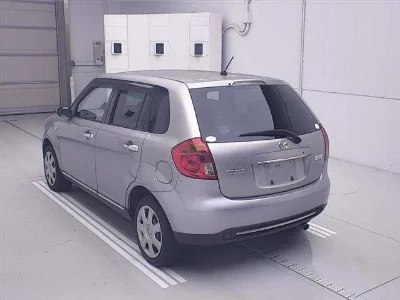 Mazda Verisa