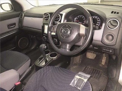 Mazda Verisa