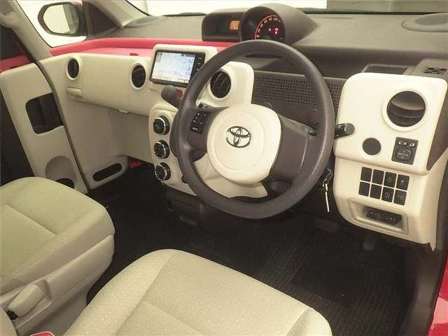 Toyota Porte  с аукциона в Японии