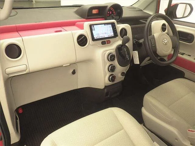 Toyota Porte  с аукциона в Японии