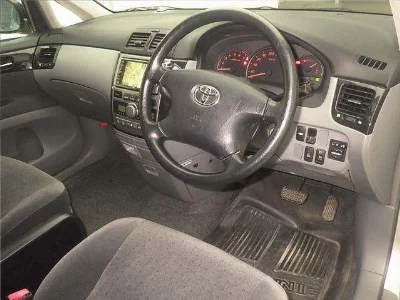 Toyota Ipsum