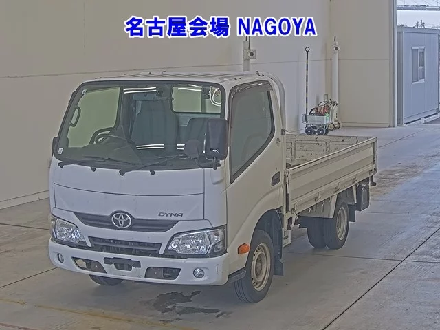 Toyota Dyna  с аукциона в Японии