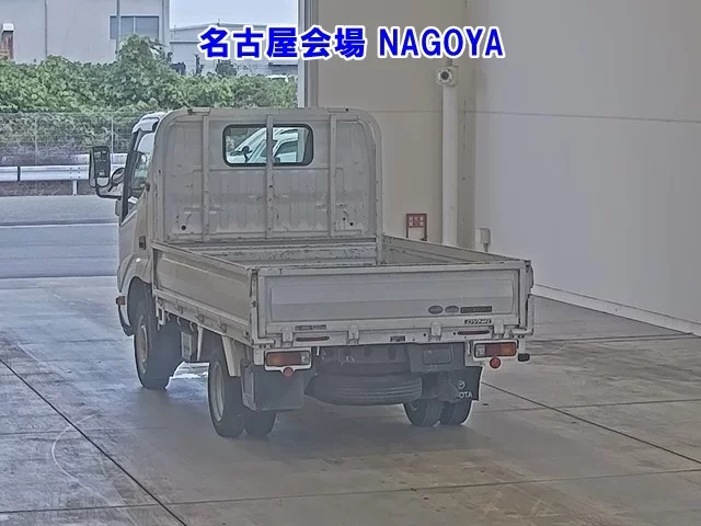 Toyota Dyna  с аукциона в Японии