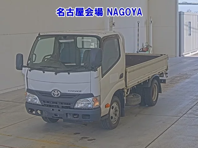 Toyota ToyoAce  с аукциона в Японии