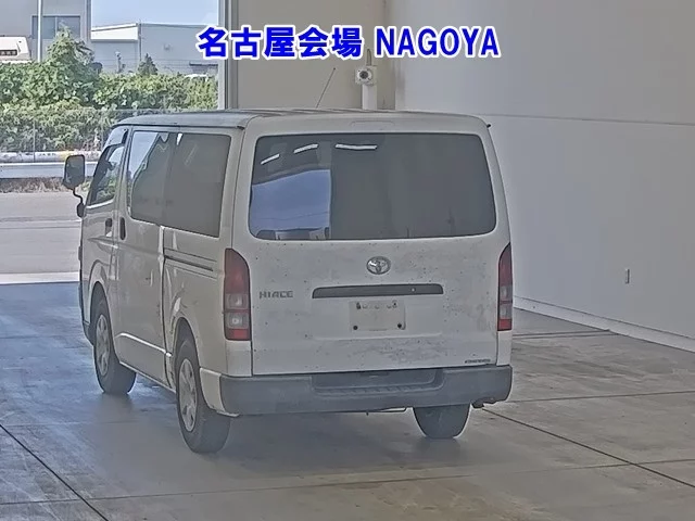 Toyota RegiusAce  с аукциона в Японии