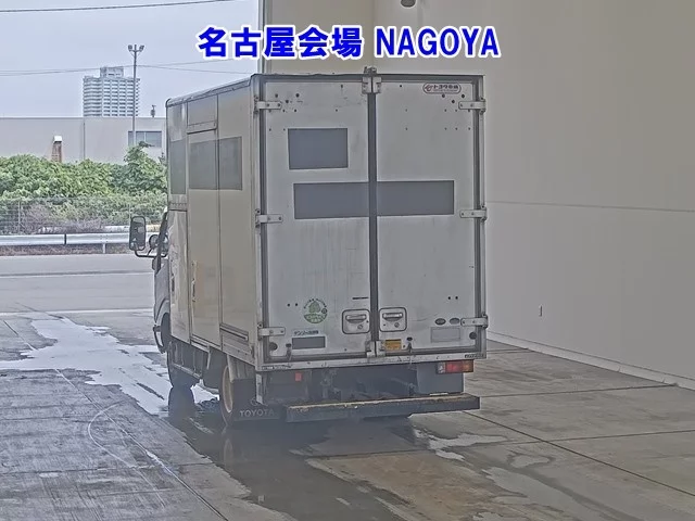 Toyota Dyna  с аукциона в Японии