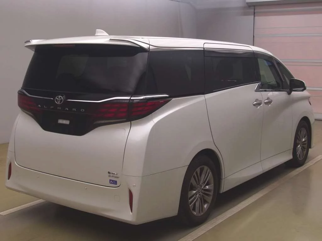 Toyota Alphard  с аукциона в Японии