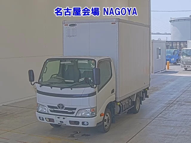 Toyota Dyna  с аукциона в Японии