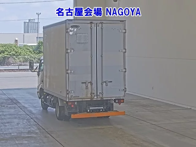 Toyota Dyna  с аукциона в Японии