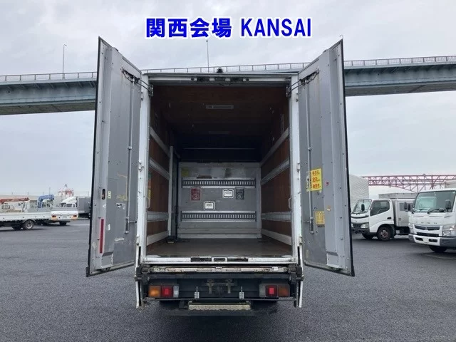 Mitsubishi Fuso Canter  с аукциона в Японии