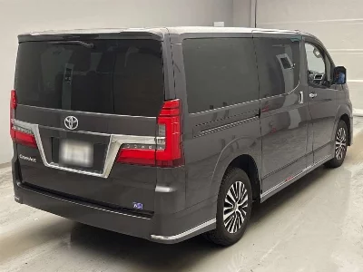 Toyota GranAce