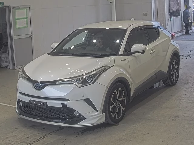 Toyota C-HR  с аукциона в Японии
