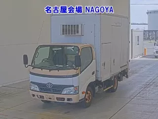 Toyota Dyna  с аукциона в Японии