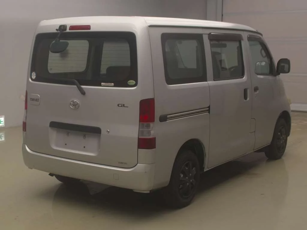 Toyota TownAce  с аукциона в Японии