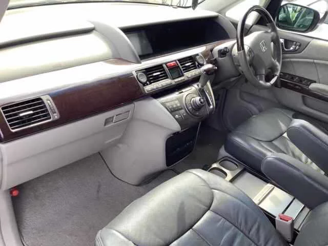 Honda Elysion  с аукциона в Японии