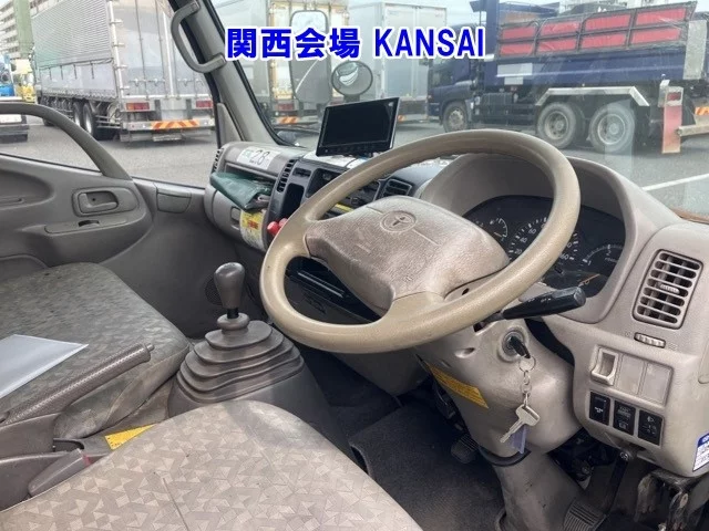 Toyota ToyoAce  с аукциона в Японии