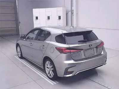 Lexus CT200h
