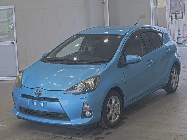 Toyota Aqua  с аукциона в Японии