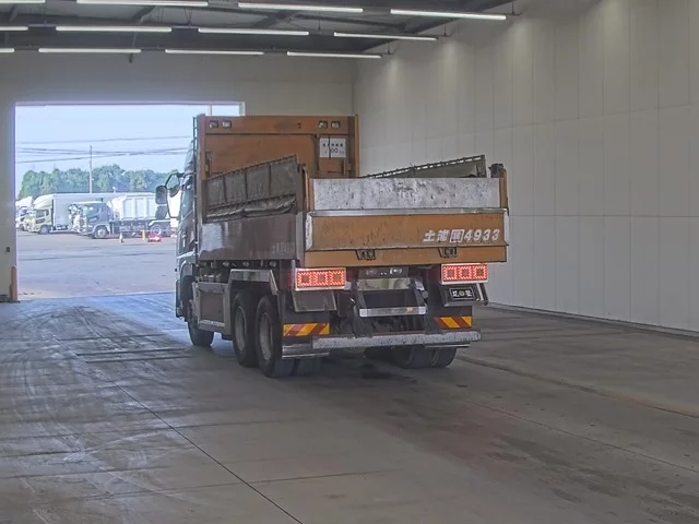 Nissan UD  с аукциона в Японии