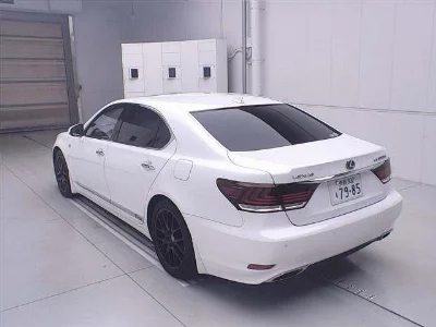 Lexus LS600hL