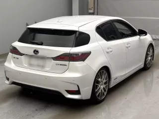 Lexus CT200h