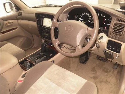 Toyota LAND CRUISER 100