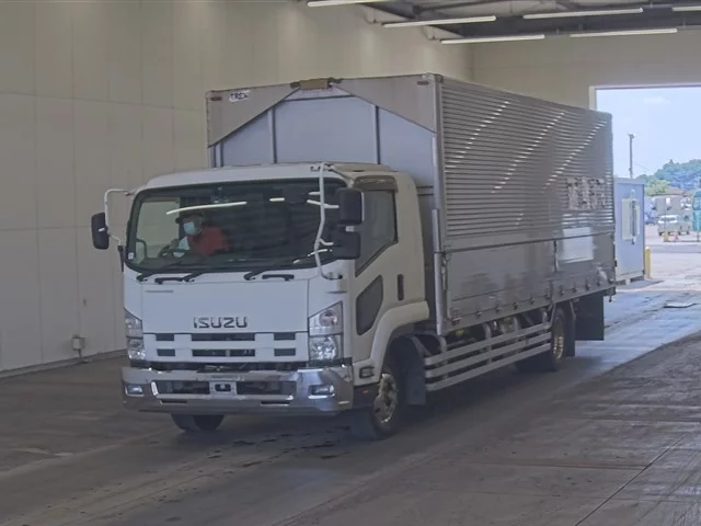 Isuzu Forward  с аукциона в Японии