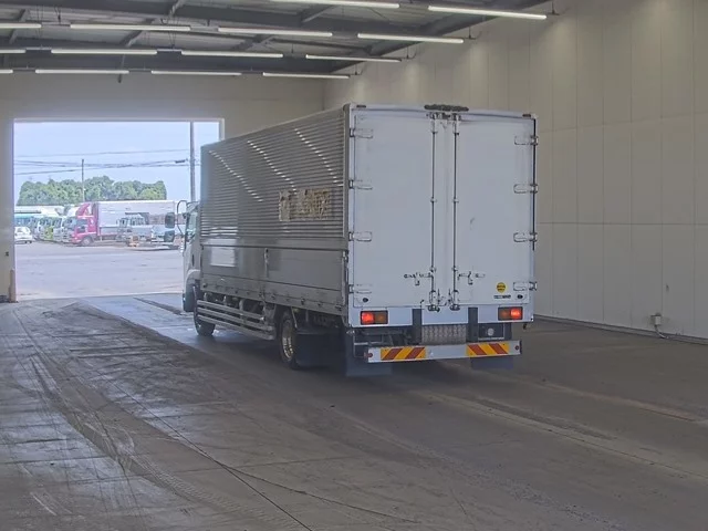 Isuzu Forward  с аукциона в Японии