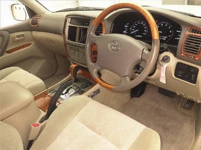 Toyota LAND CRUISER 100