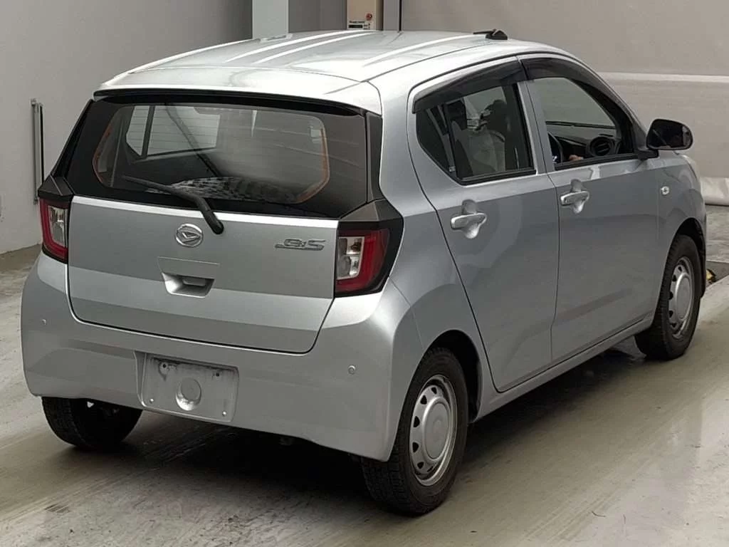 Daihatsu Mira e:S  с аукциона в Японии
