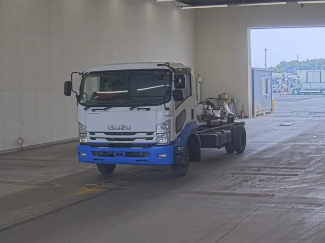 Isuzu Forward  с аукциона в Японии